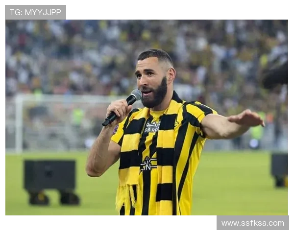 本泽马欧冠淘汰赛戴帽如何改写历史