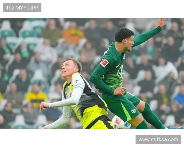 多特蒙德防守问题凸显,整体站位缺陷成主因,个人能力并非关键因素 多特蒙德防守问题凸显,整体站位缺陷成主因,个人能力并非关键因素